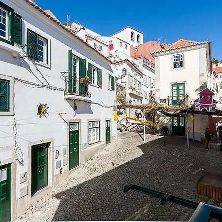 Alfama 52 Unique Apt With Pituresque Balcony Lägenhet *